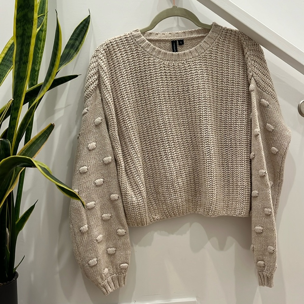 Moon & Madison Sweater in Cream with Detail Sleeves